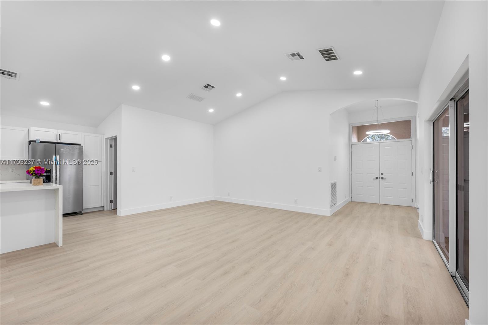 PALM ISLES - Residential