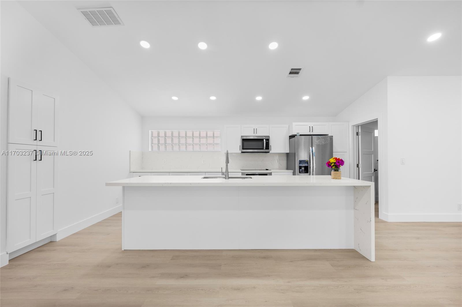 PALM ISLES - Residential