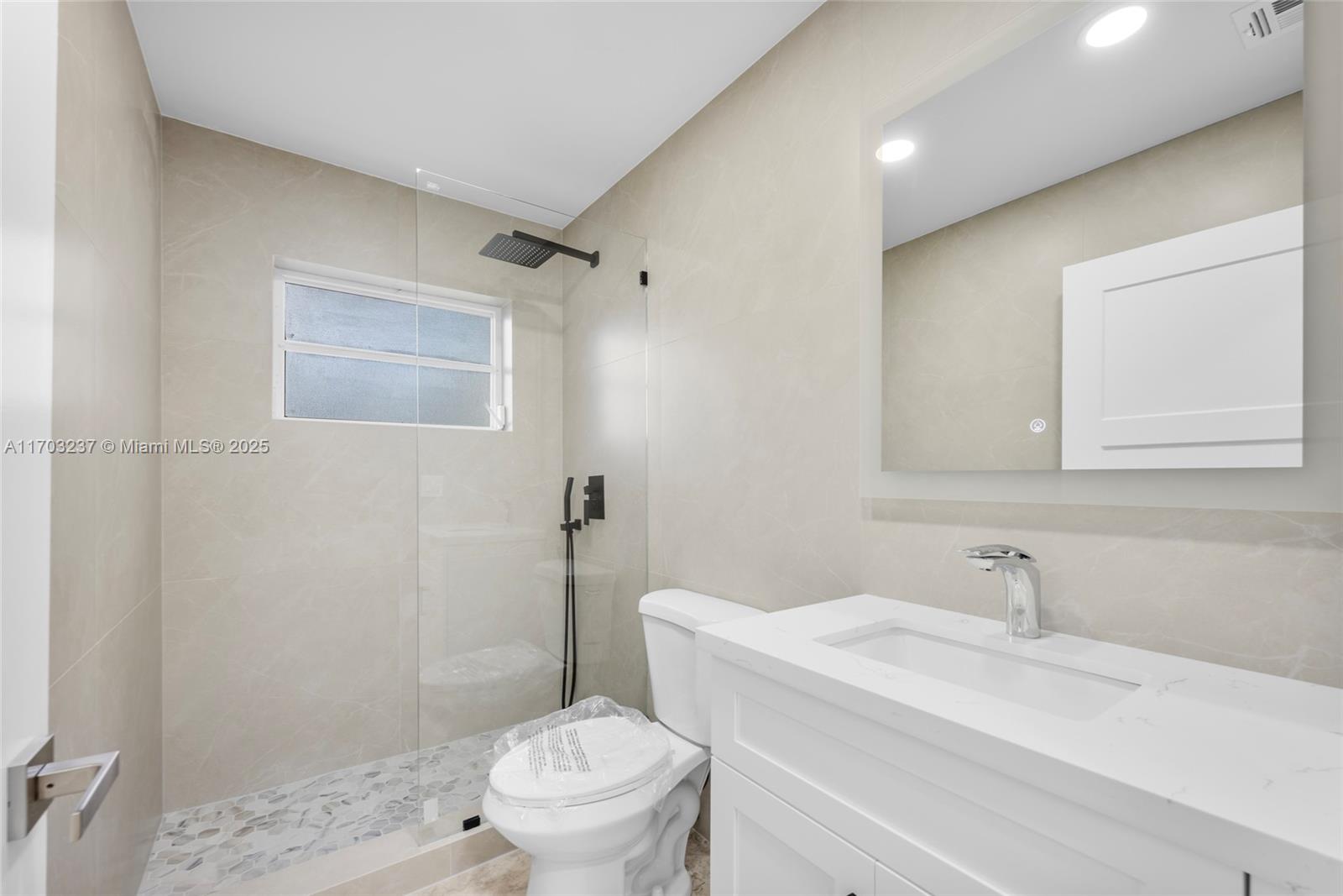 PALM ISLES - Residential