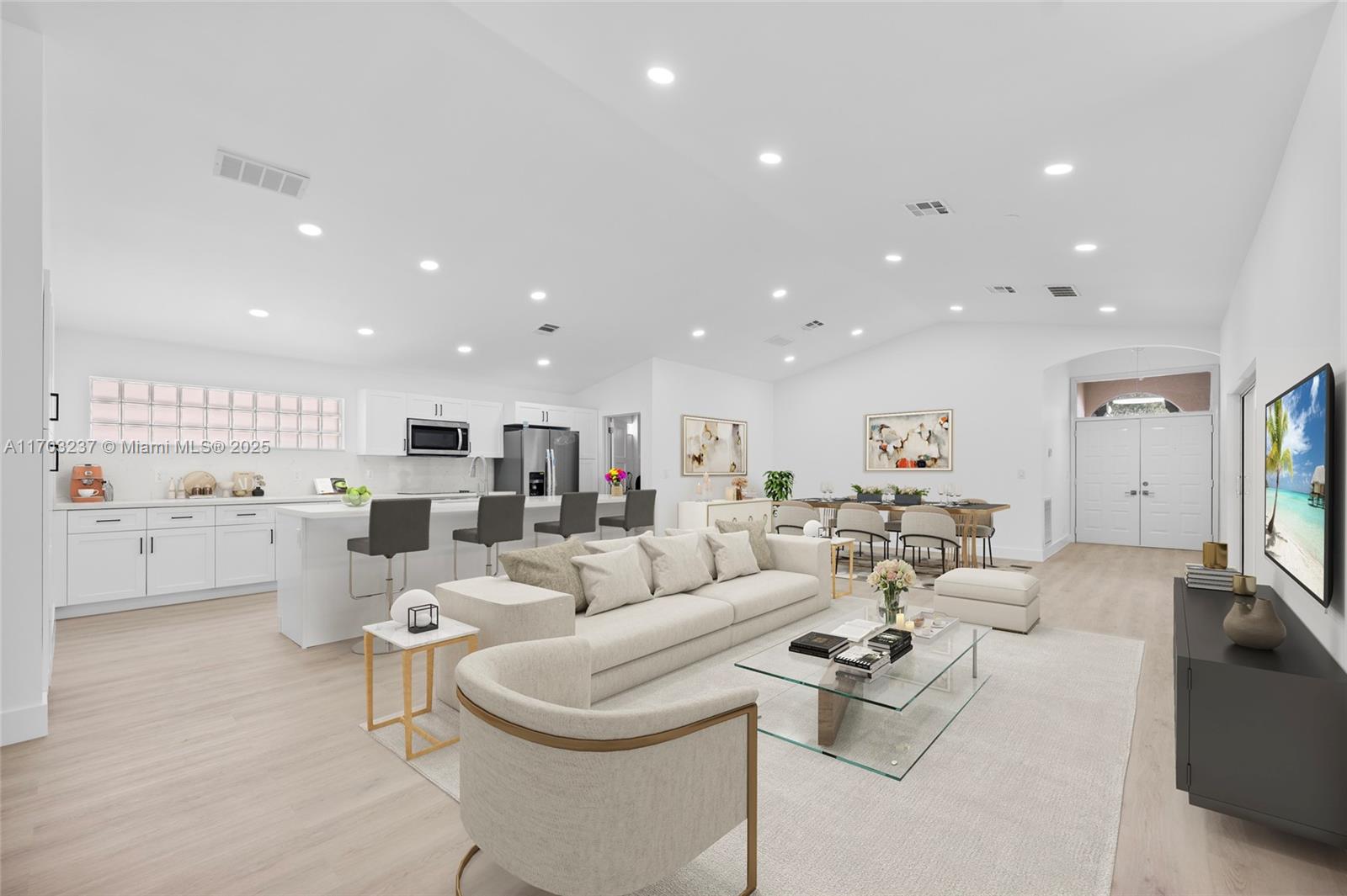 PALM ISLES - Residential