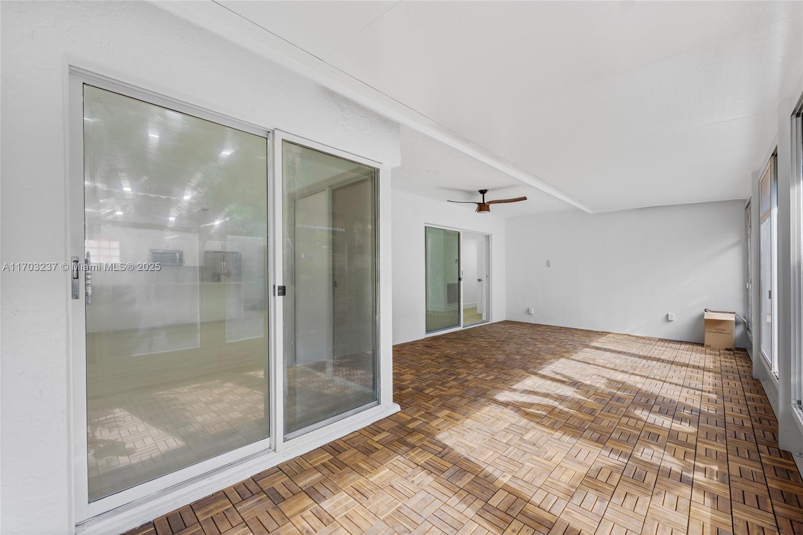 PALM ISLES - Residential