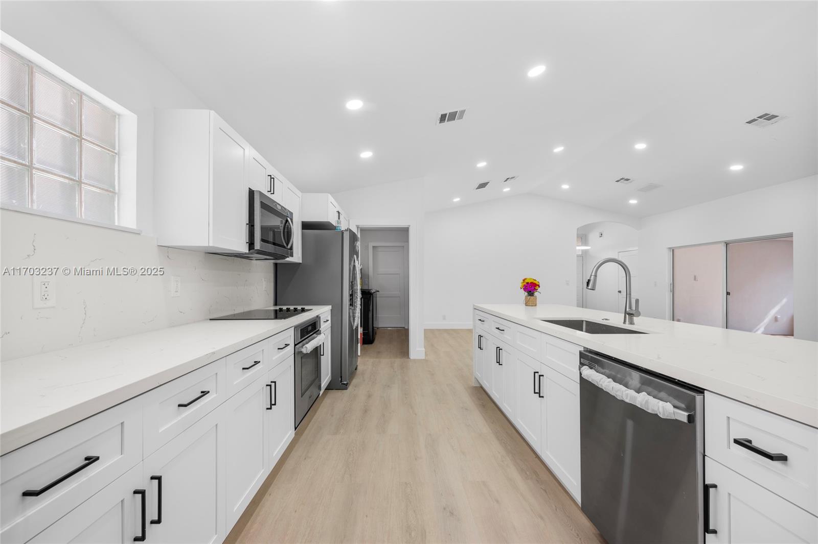 PALM ISLES - Residential