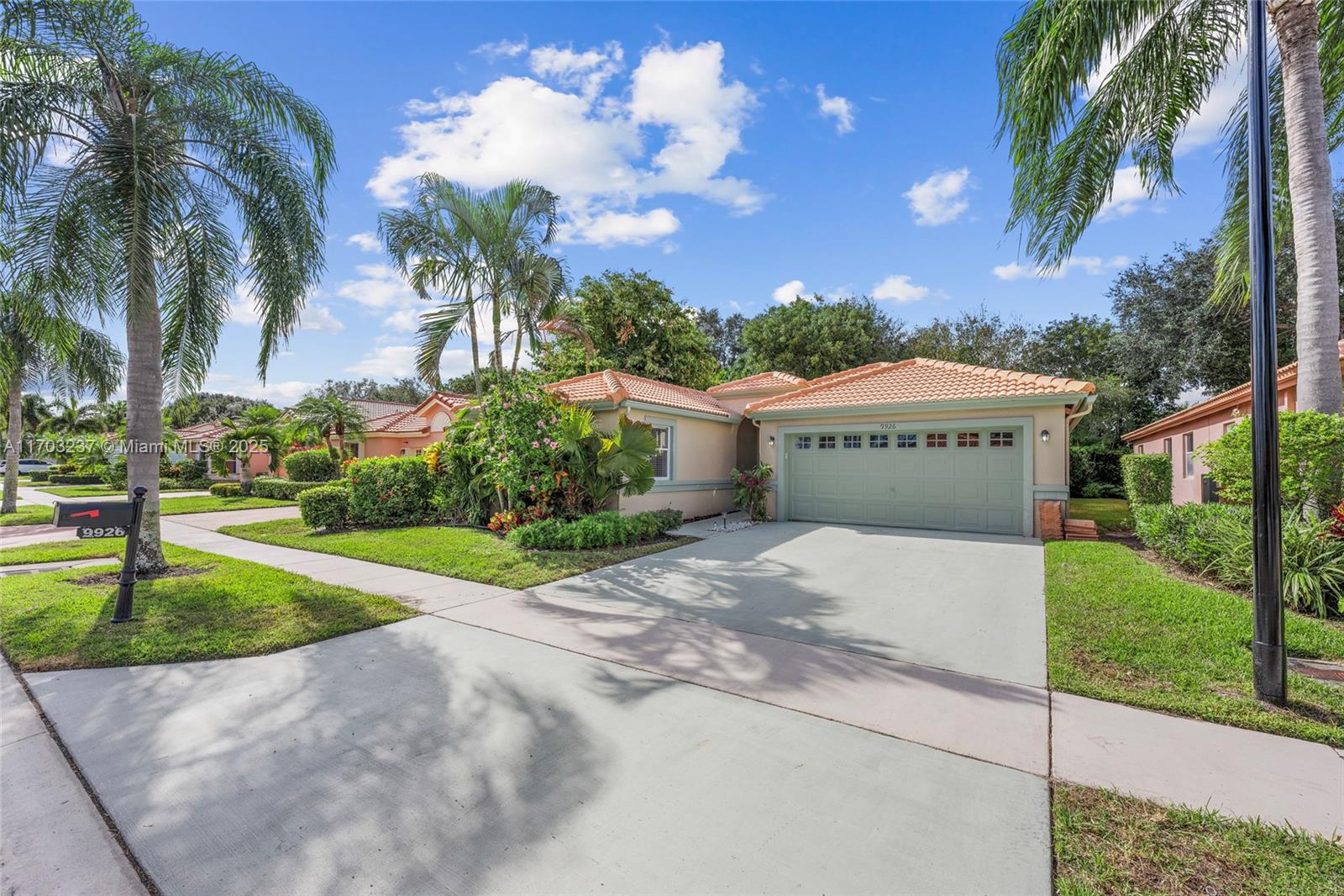 PALM ISLES - Residential