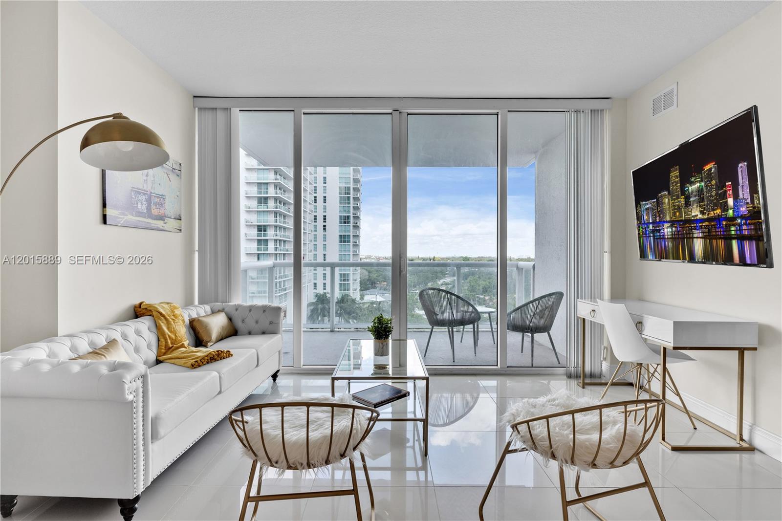 TERRAZAS RIVERPARK VILLAG - Residential