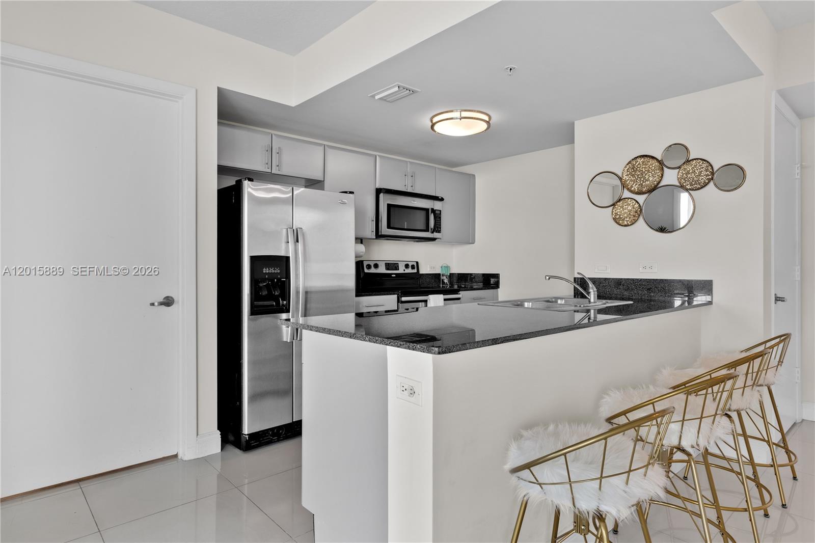 TERRAZAS RIVERPARK VILLAG - Residential
