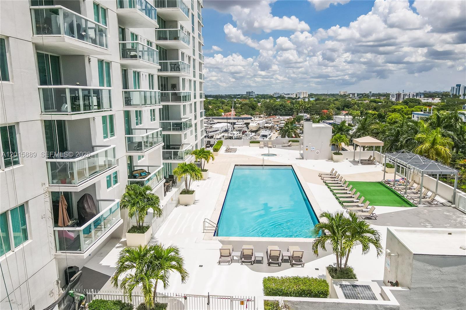 TERRAZAS RIVERPARK VILLAG - Residential