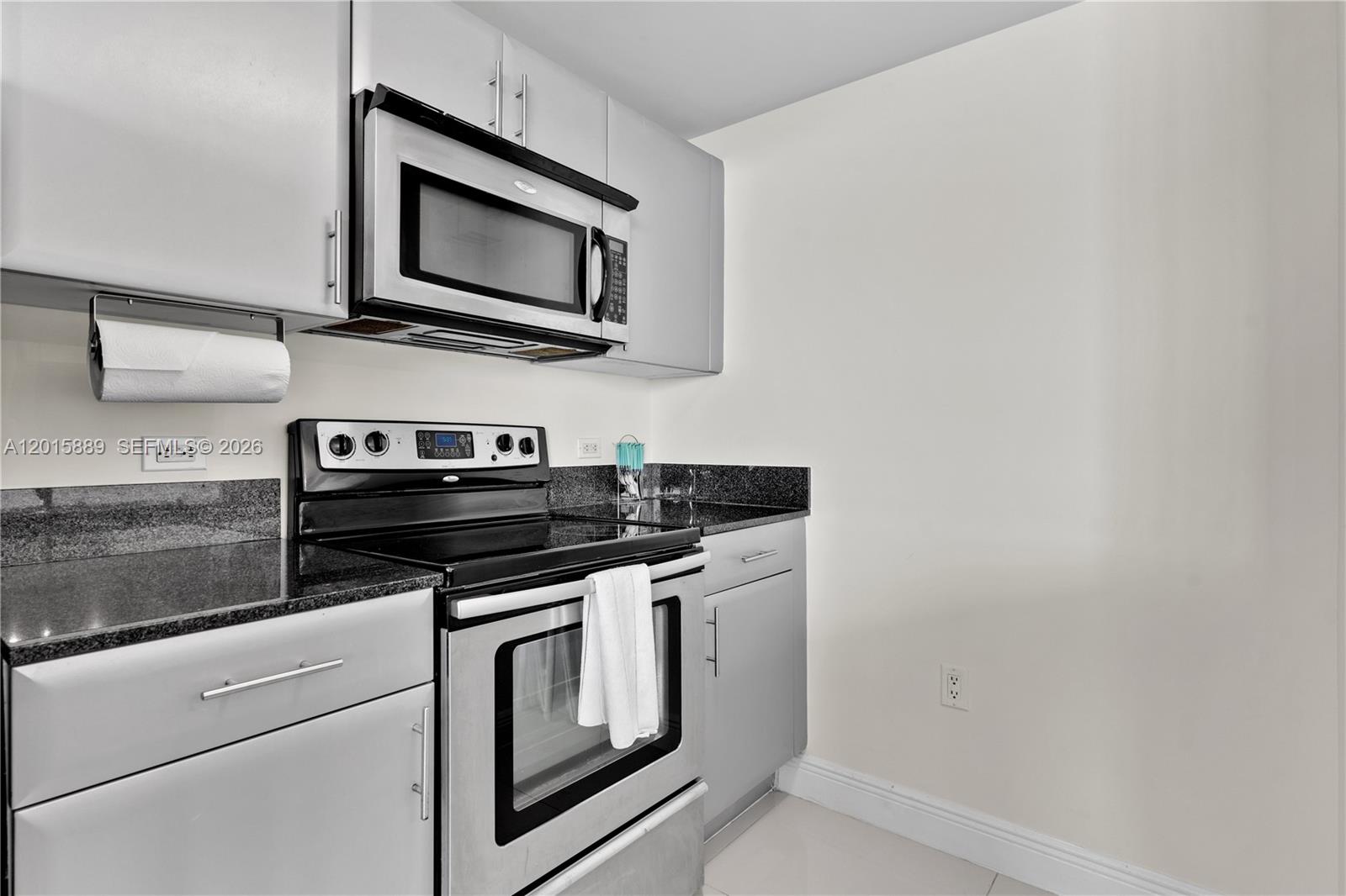 TERRAZAS RIVERPARK VILLAG - Residential