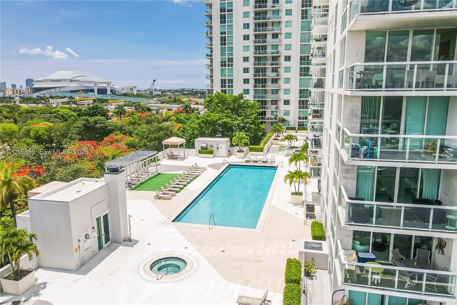 TERRAZAS RIVERPARK VILLAG - Residential