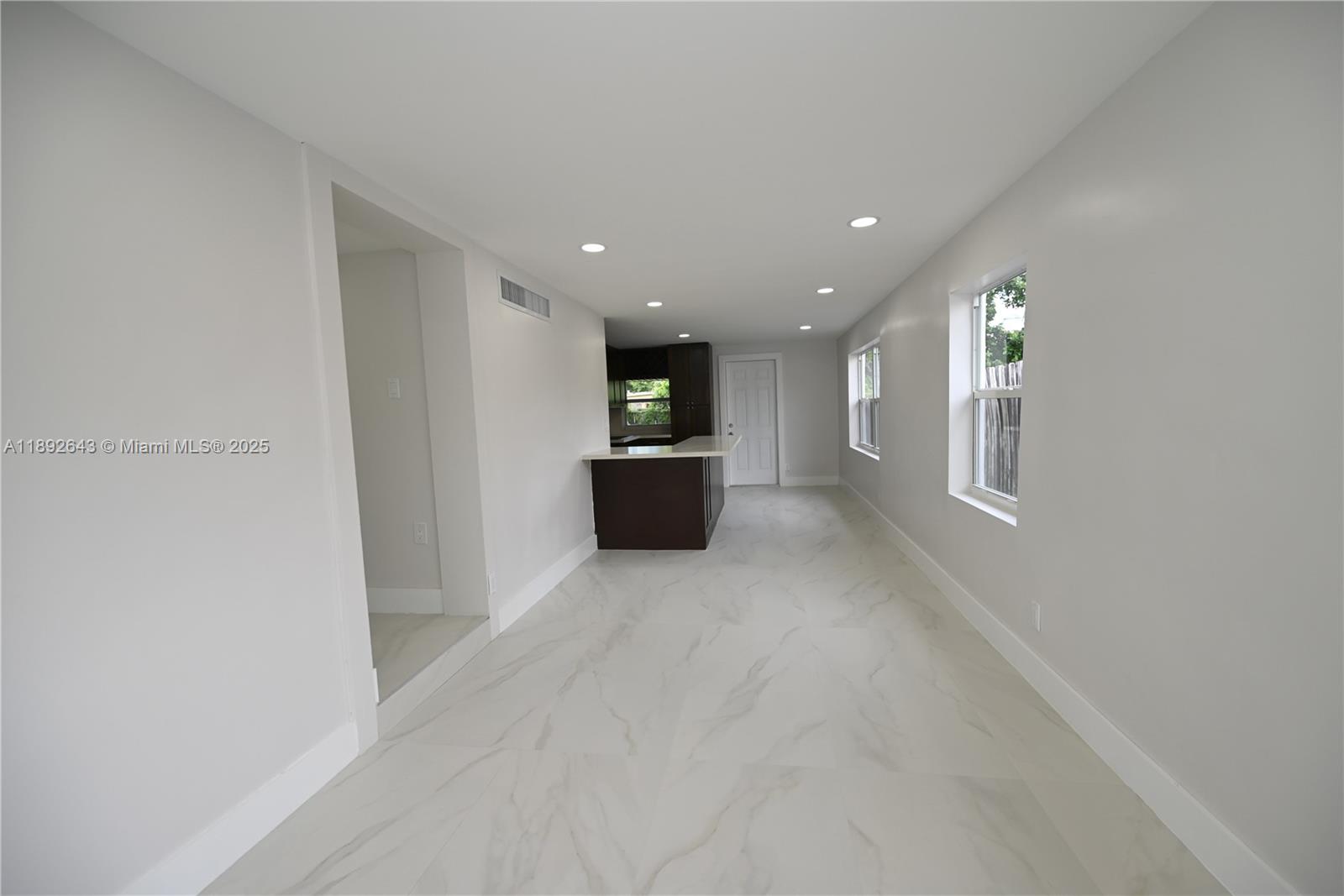 THE TROPICS AMD PL - Residential