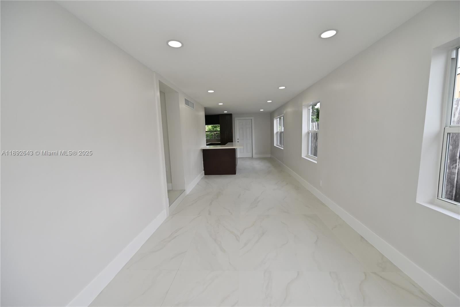 THE TROPICS AMD PL - Residential