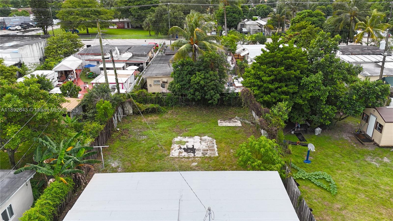 THE TROPICS AMD PL - Residential