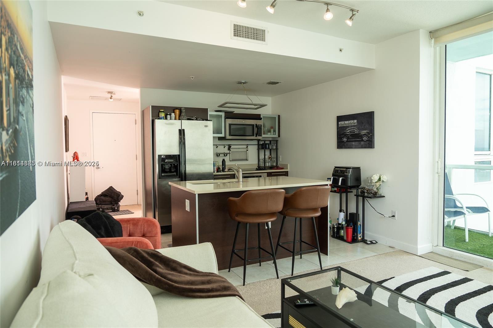 1900 N Bayshore Dr 3003