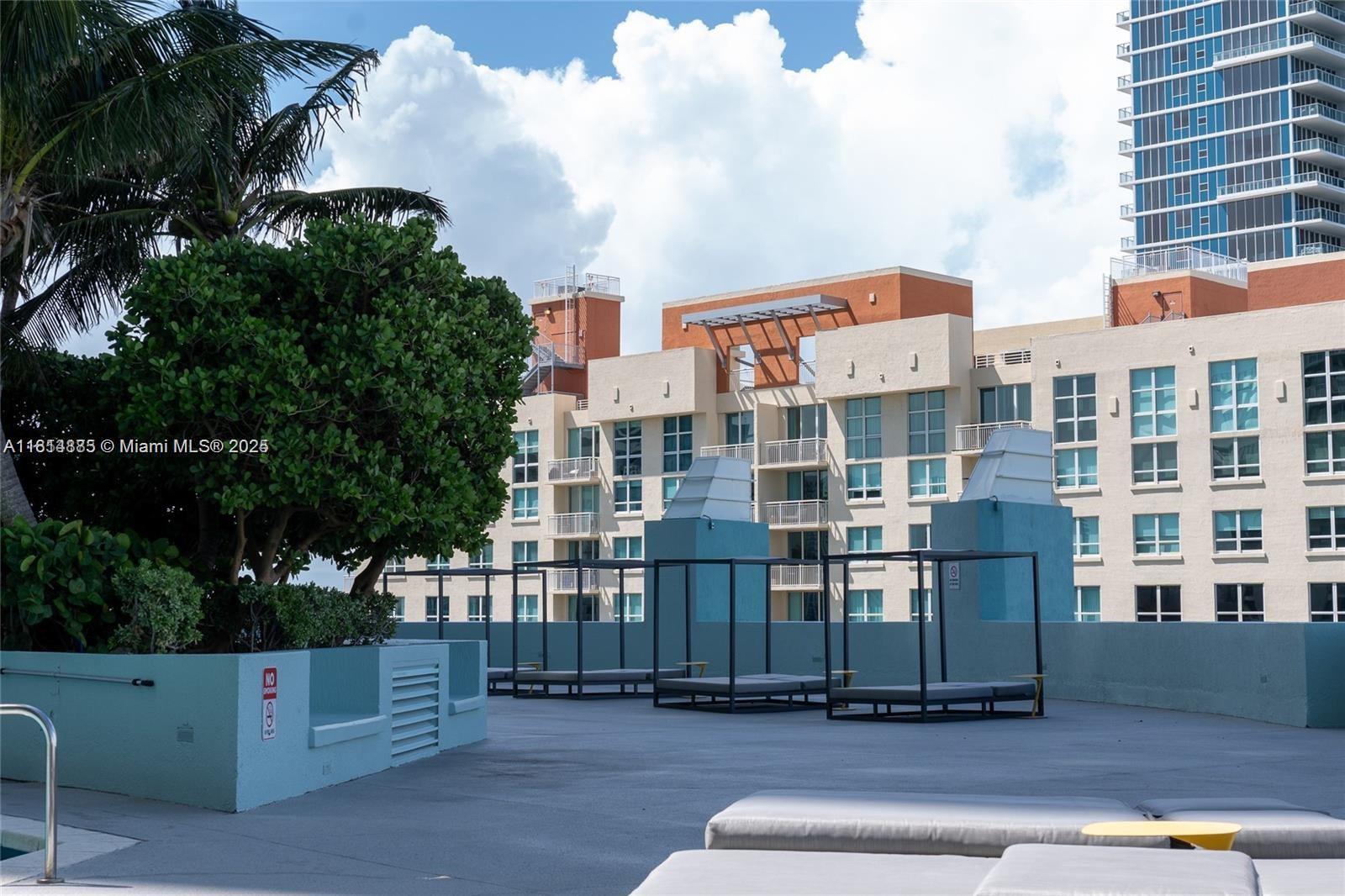 QUANTUM ON THE BAY CONDO - Residential