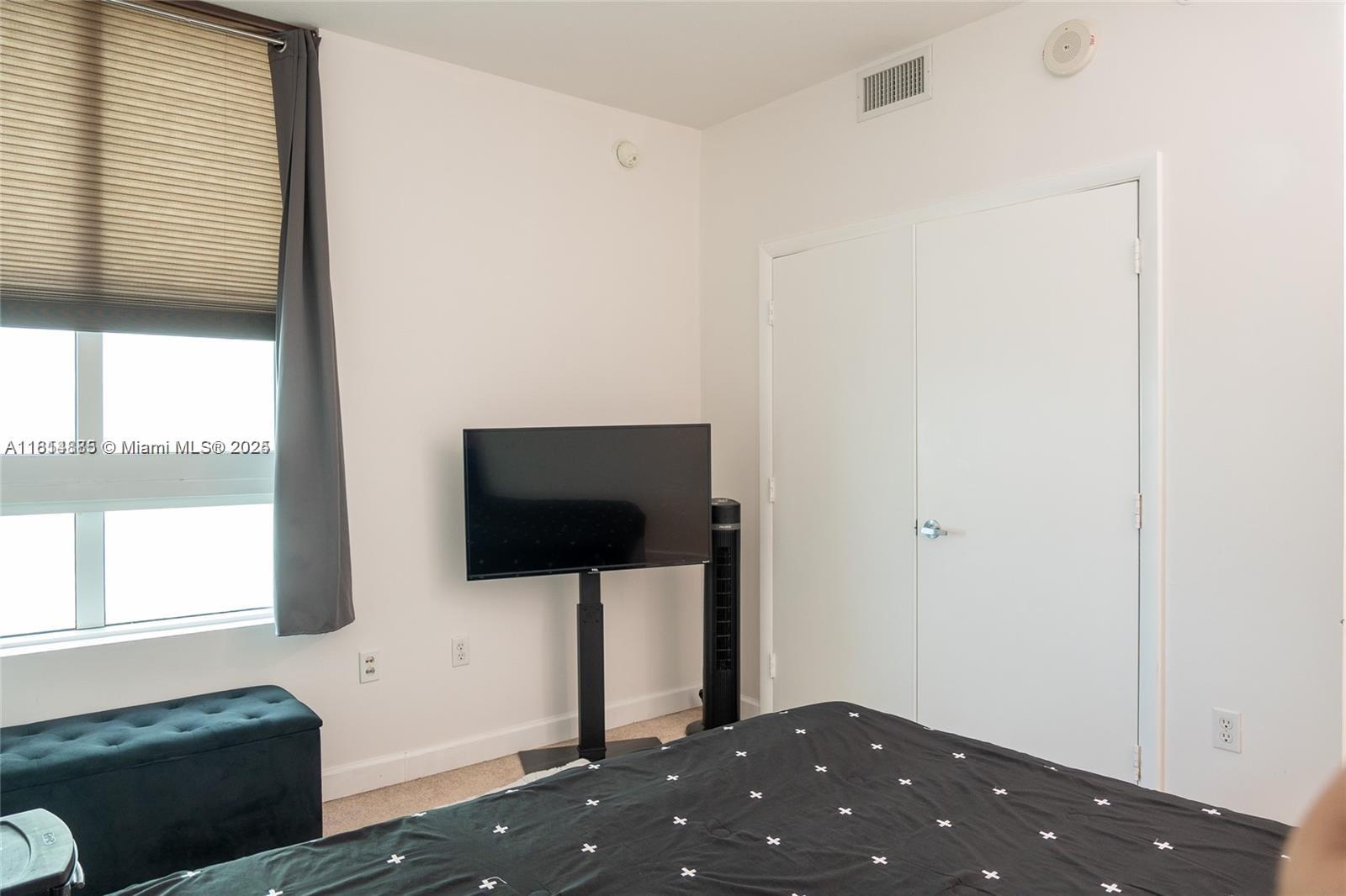 QUANTUM ON THE BAY CONDO - Residential