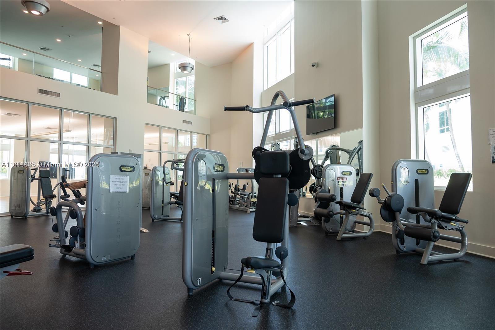 QUANTUM ON THE BAY CONDO - Residential