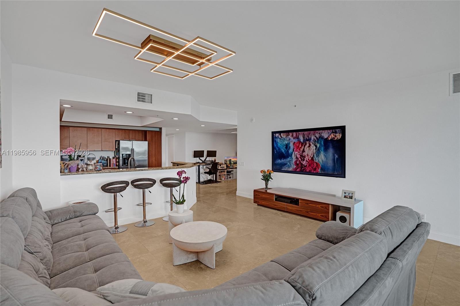 THE OAKS I CONDO - Residential