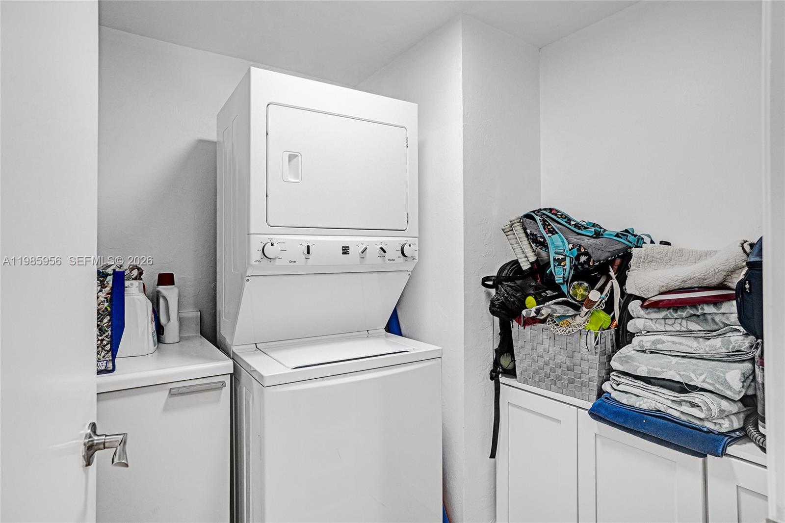 THE OAKS I CONDO - Residential