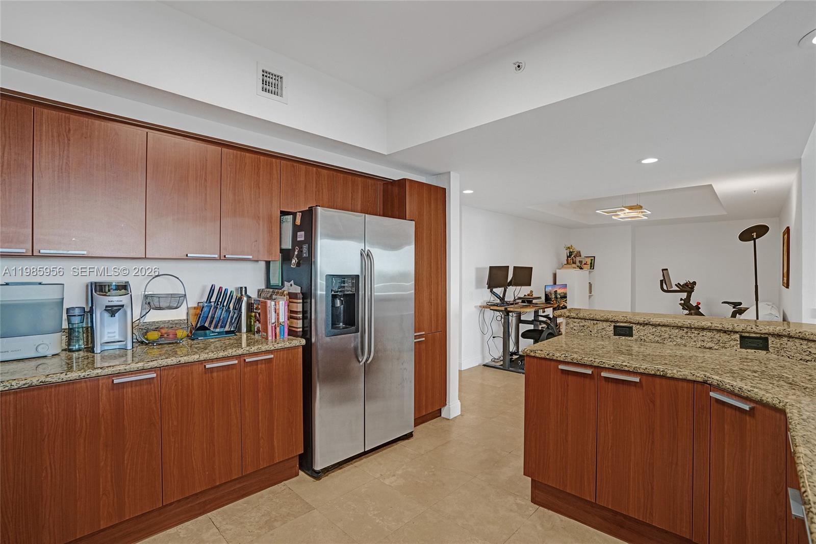 THE OAKS I CONDO - Residential