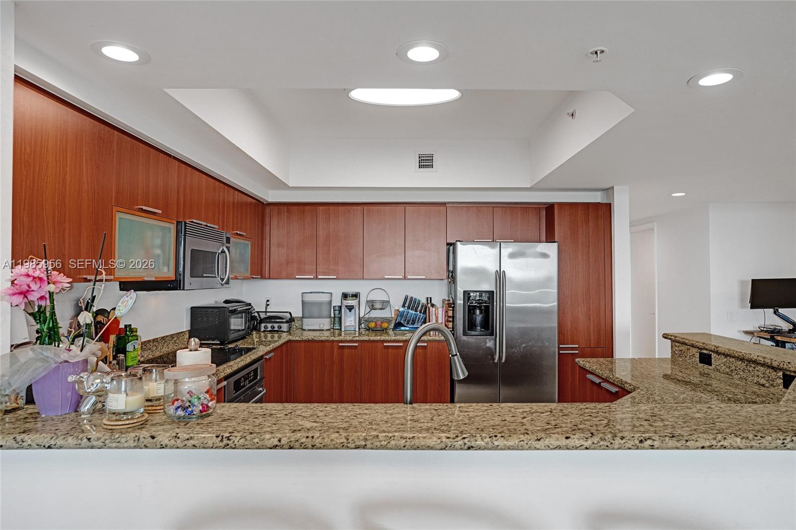 THE OAKS I CONDO - Residential