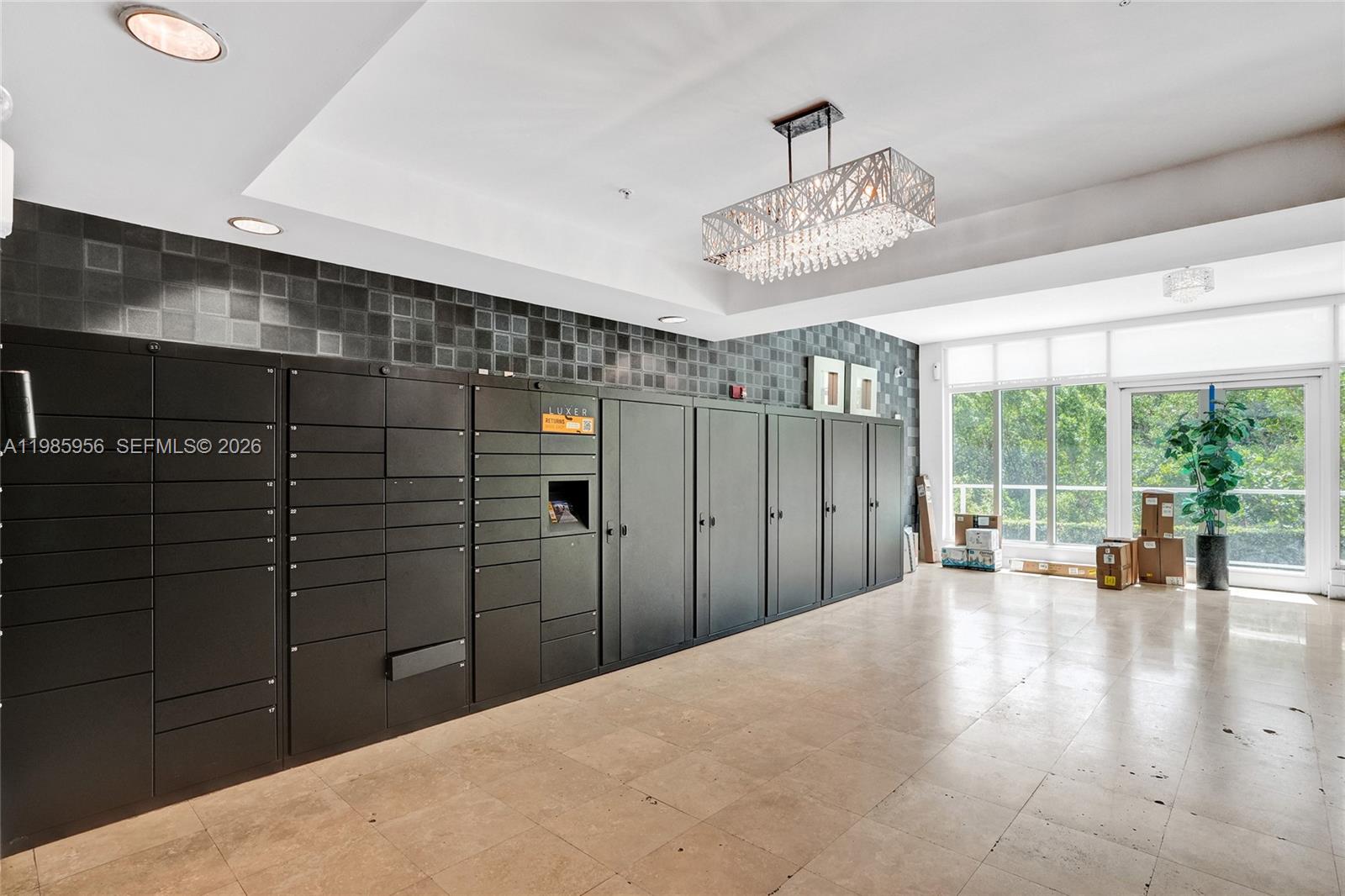 THE OAKS I CONDO - Residential