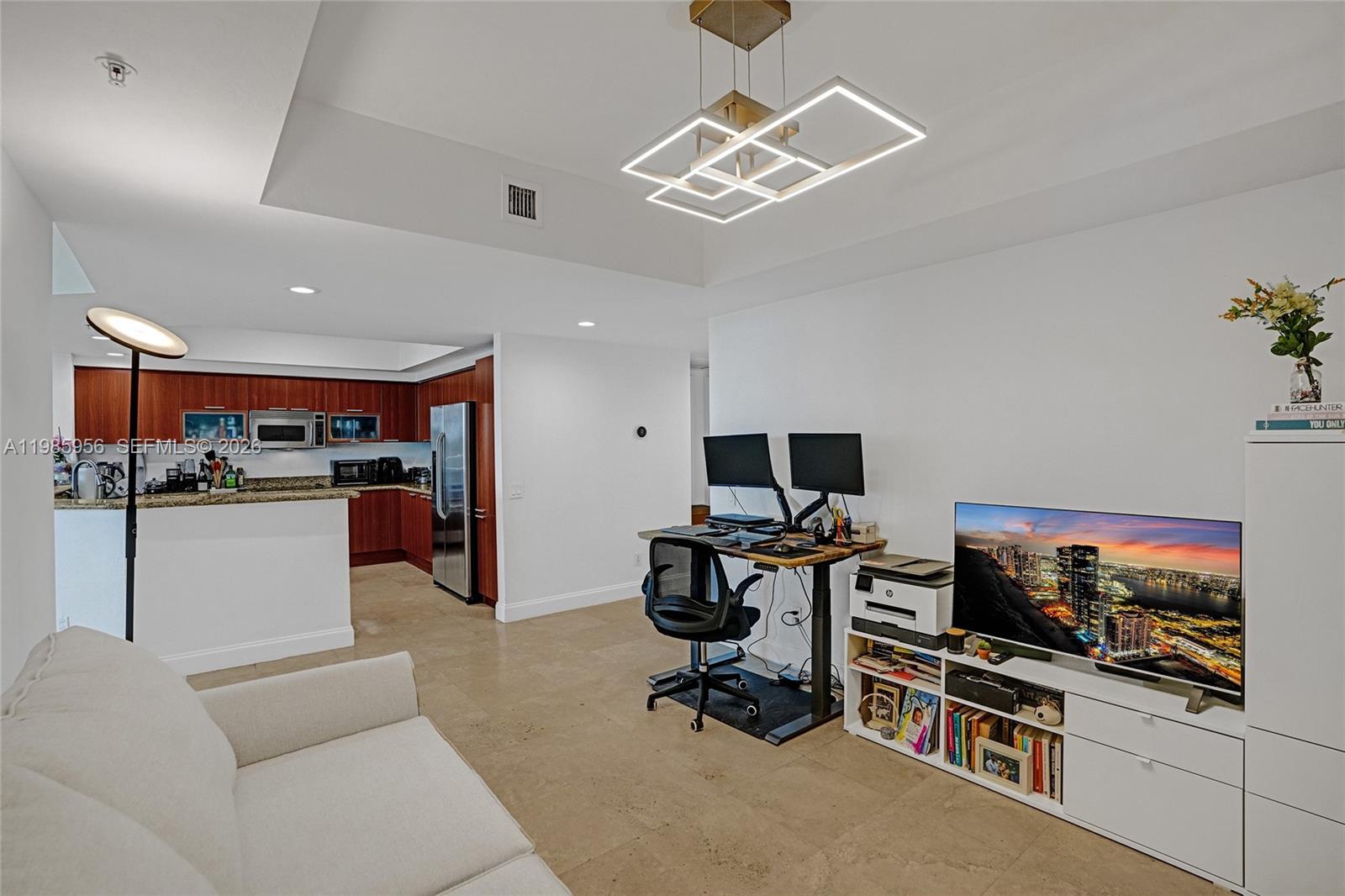 THE OAKS I CONDO - Residential