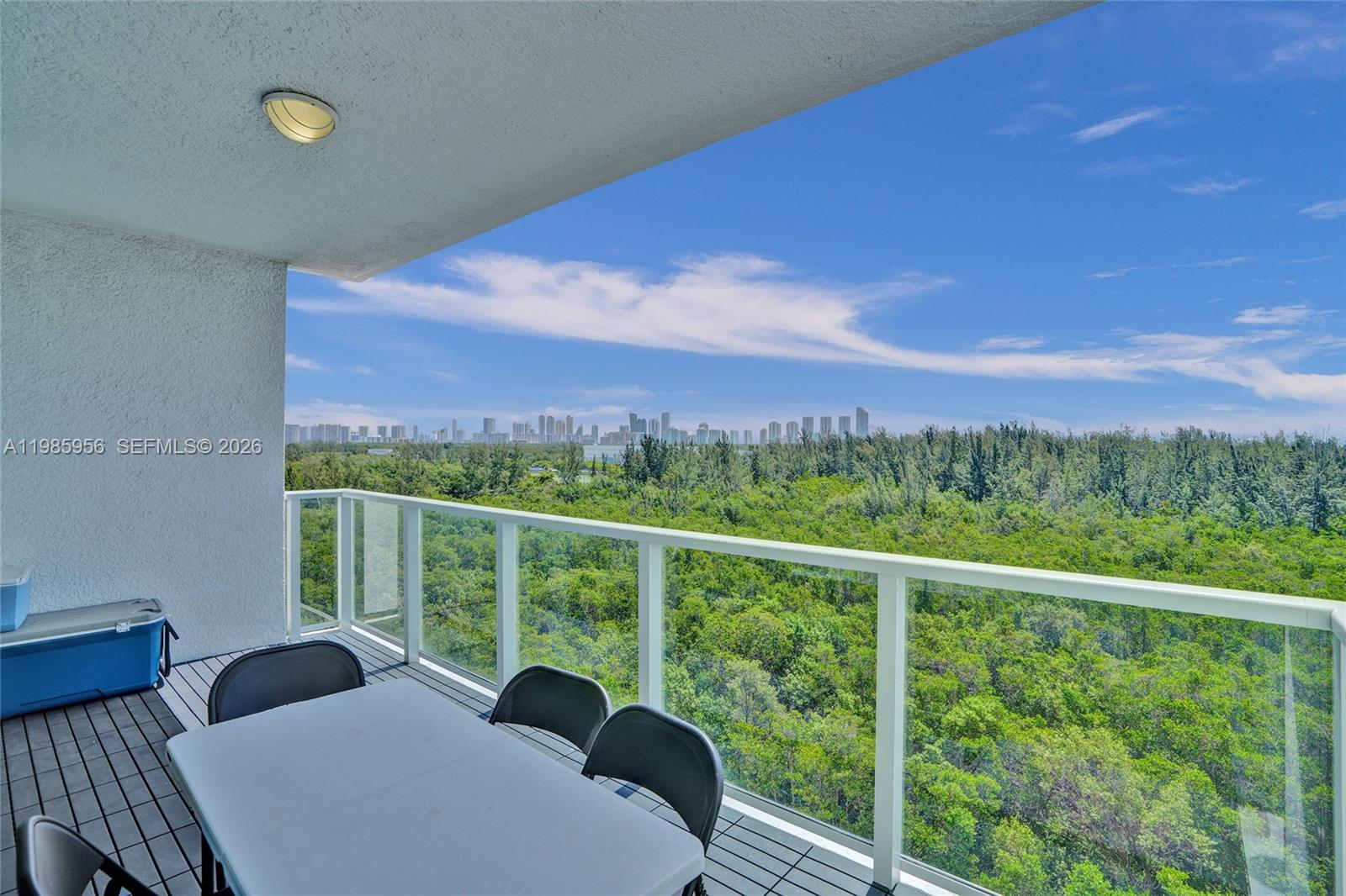 THE OAKS I CONDO - Residential