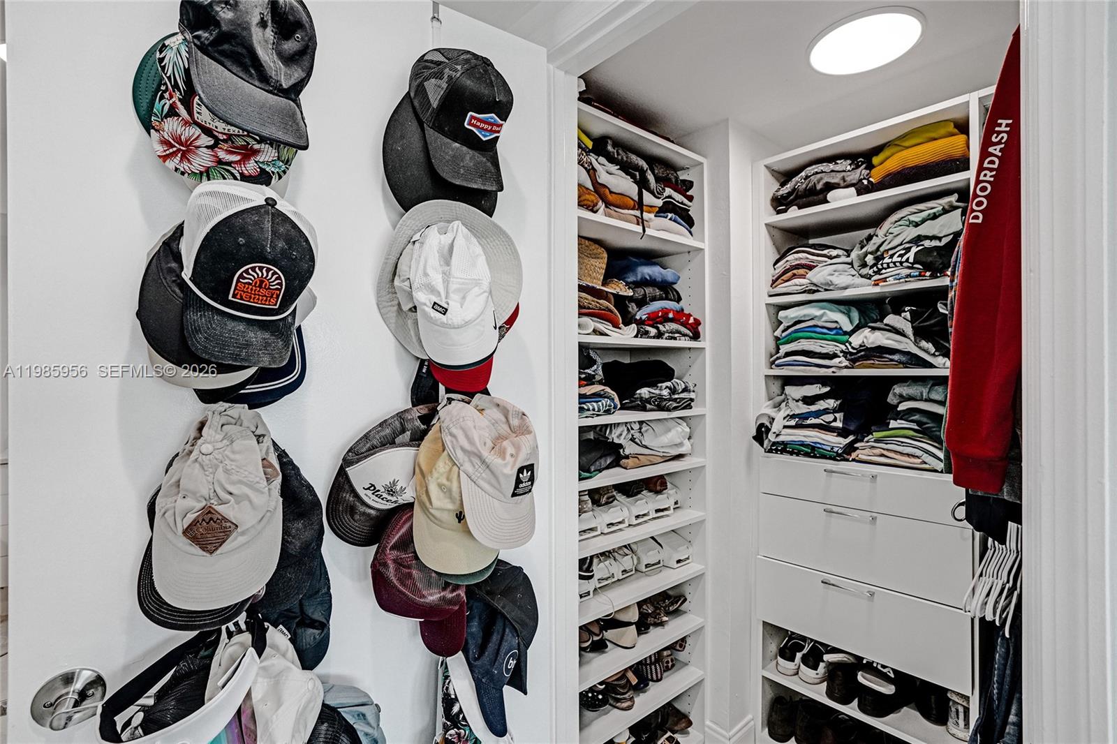 THE OAKS I CONDO - Residential