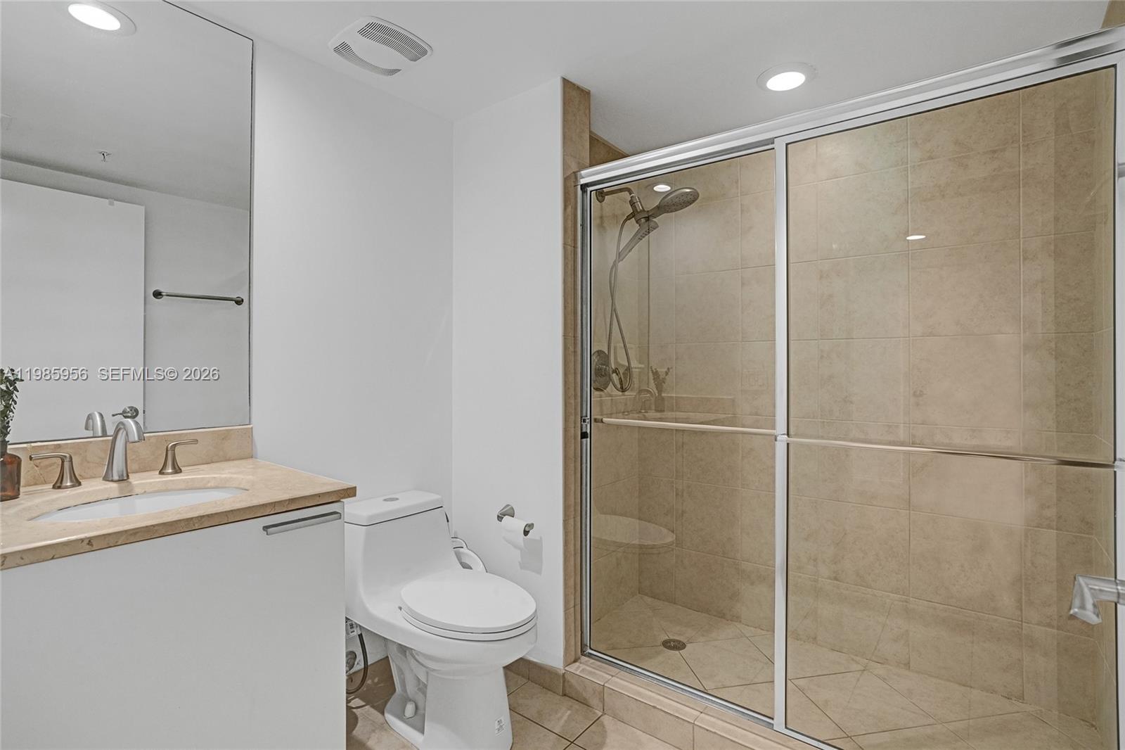 THE OAKS I CONDO - Residential