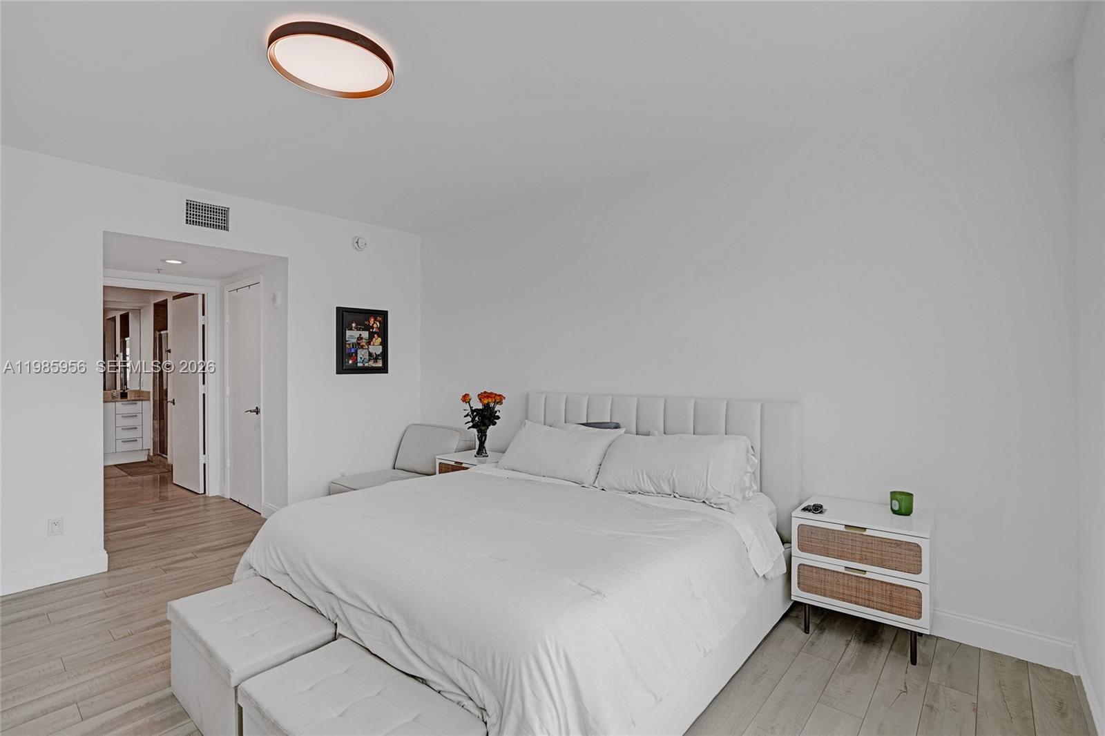 THE OAKS I CONDO - Residential