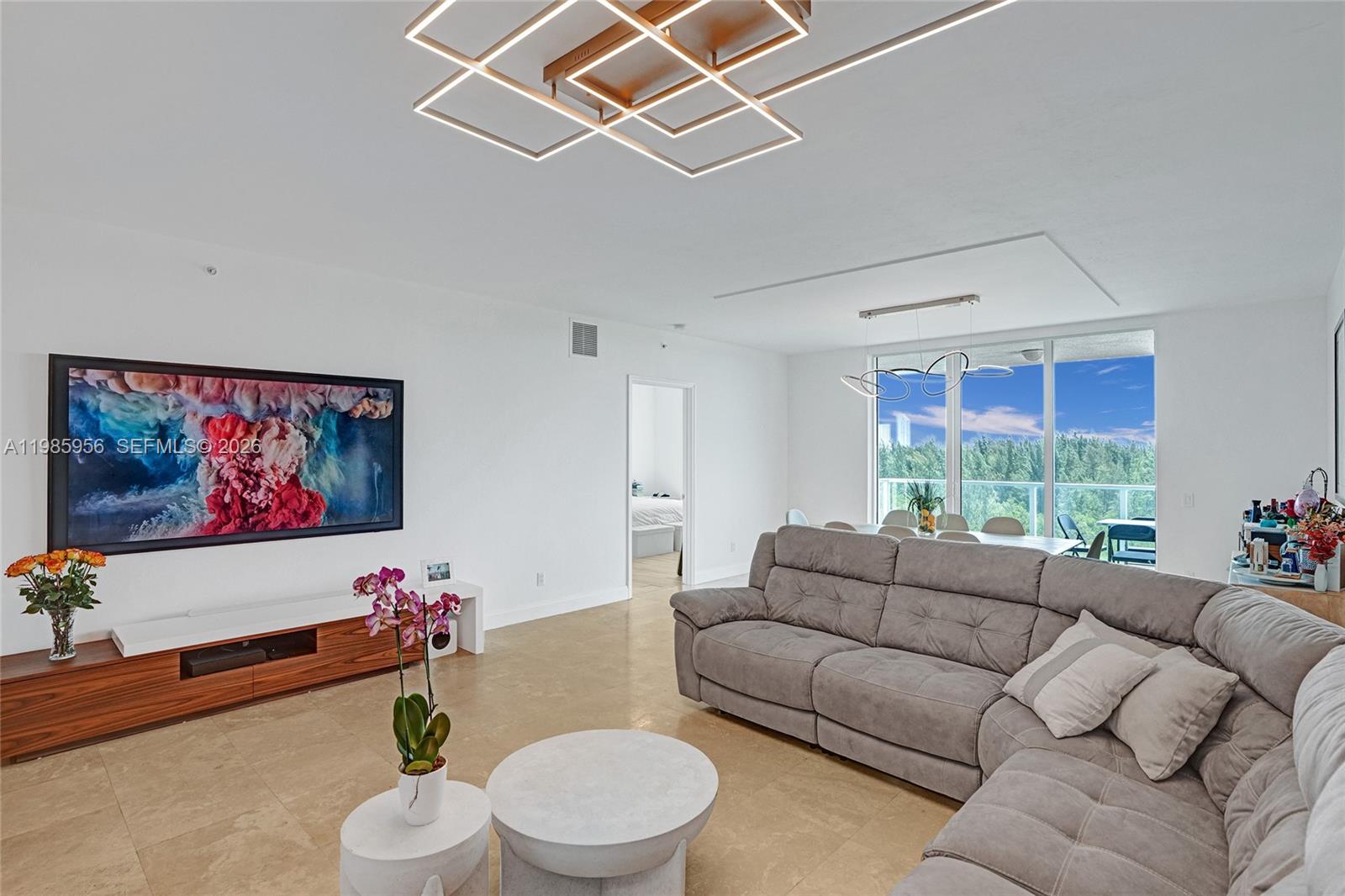 THE OAKS I CONDO - Residential