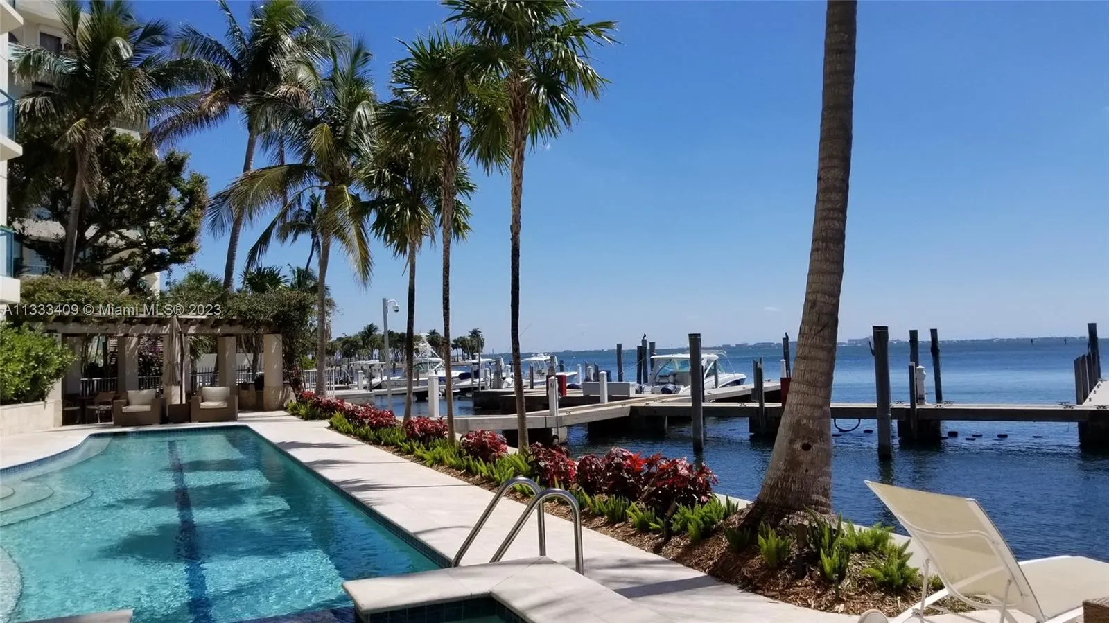 Coconut Grove, Florida 33133, United States, 3 Bedrooms Bedrooms, ,4 BathroomsBathrooms,Residential,Active,73785