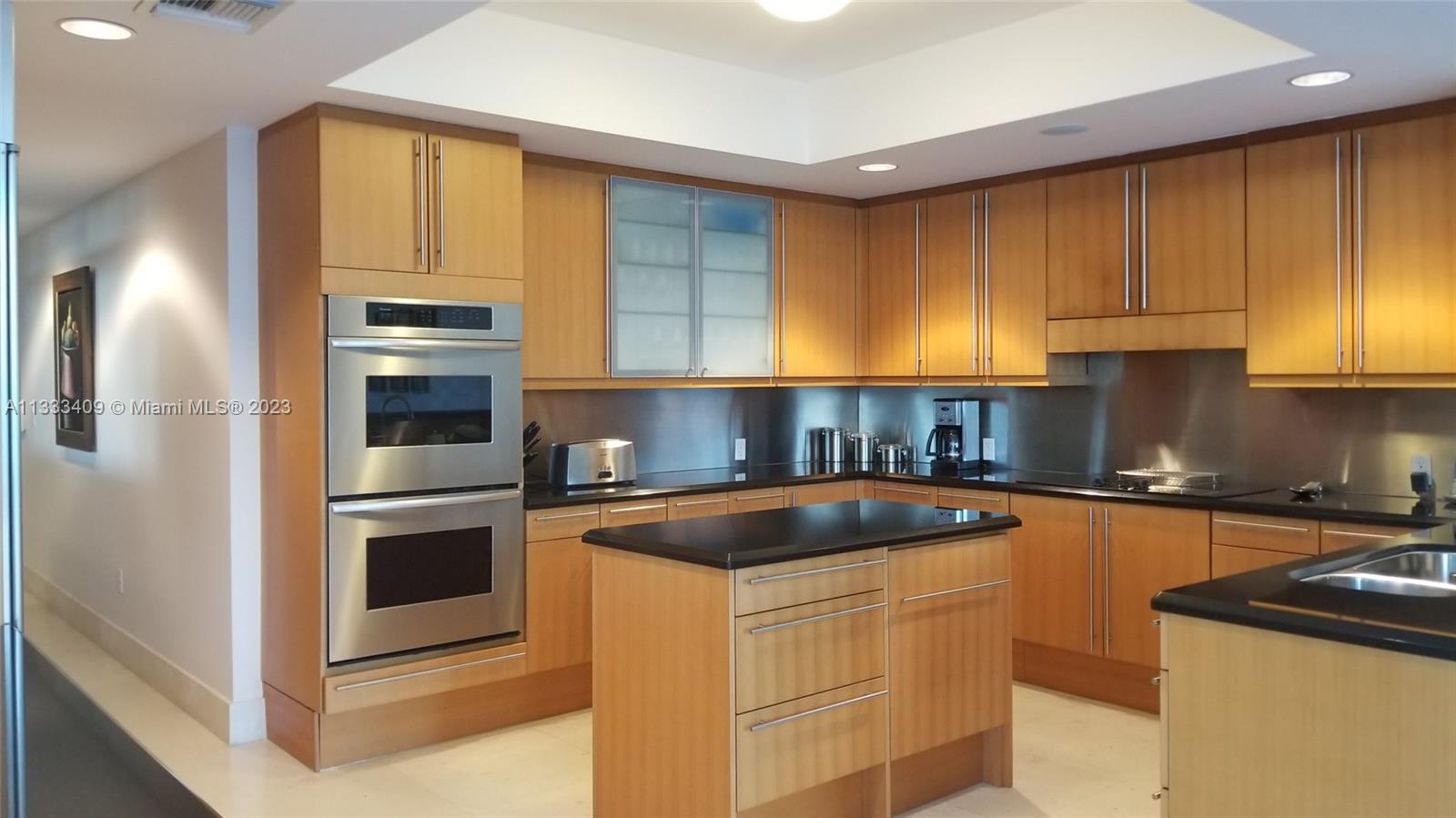 1660 W Glencoe St 302