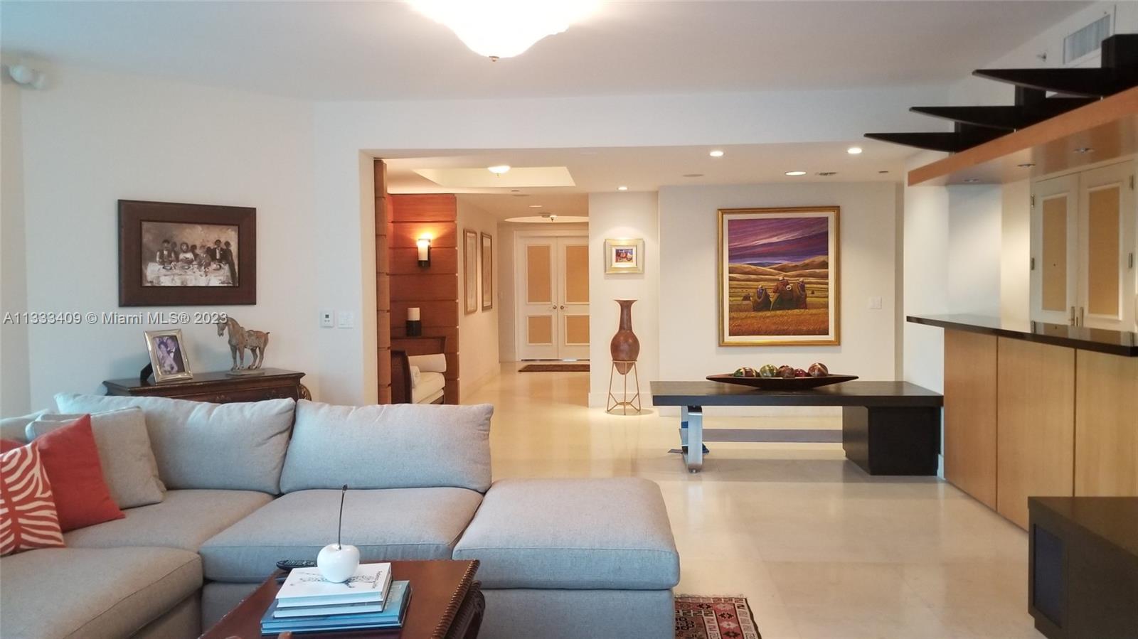 BEACON HARBOUR CONDO - Residential