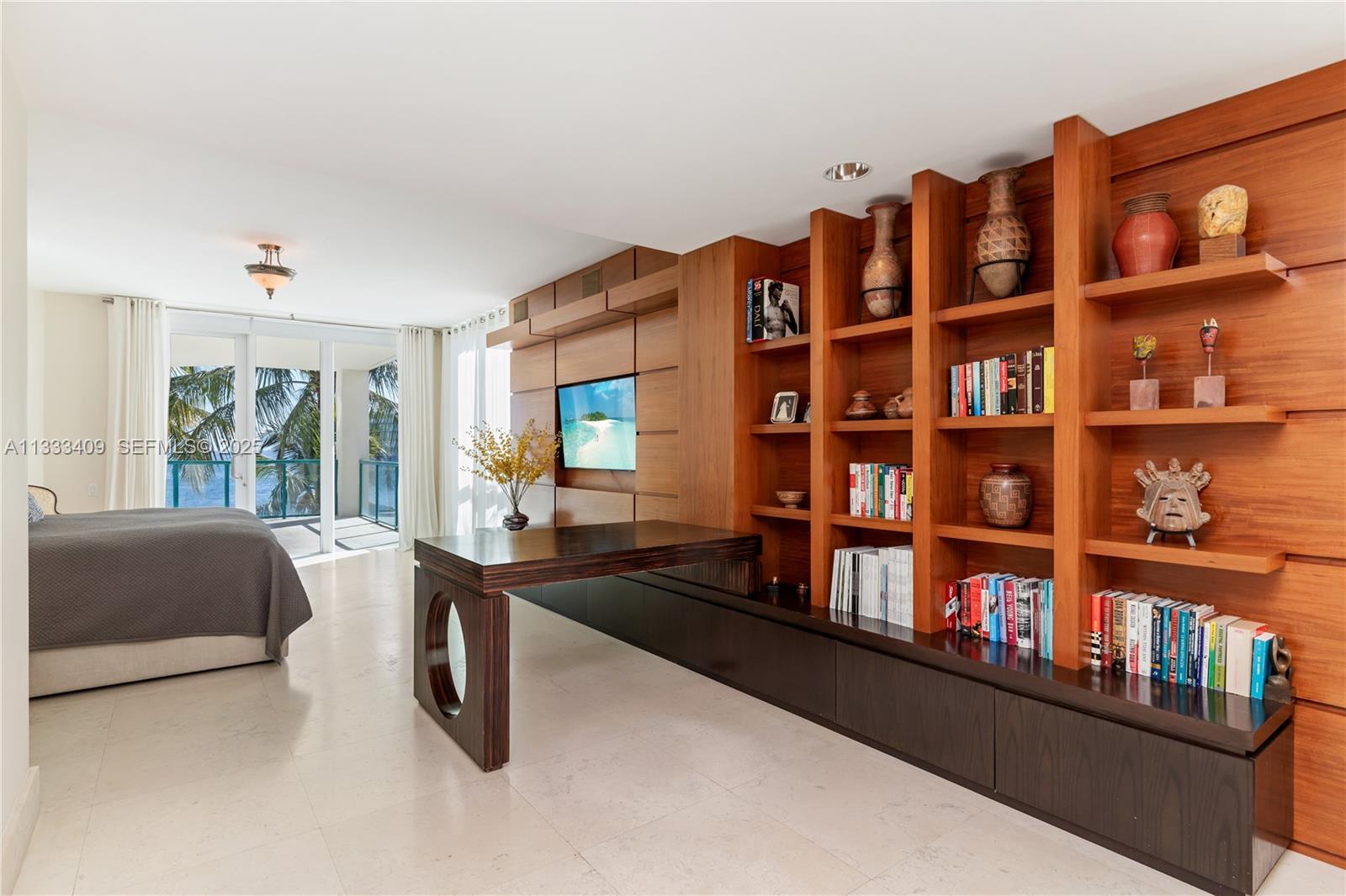 BEACON HARBOUR CONDO - Residential