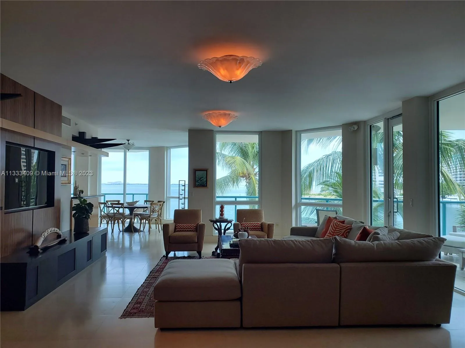 Coconut Grove, Florida 33133, United States, 3 Bedrooms Bedrooms, ,4 BathroomsBathrooms,Residential,Active,73785