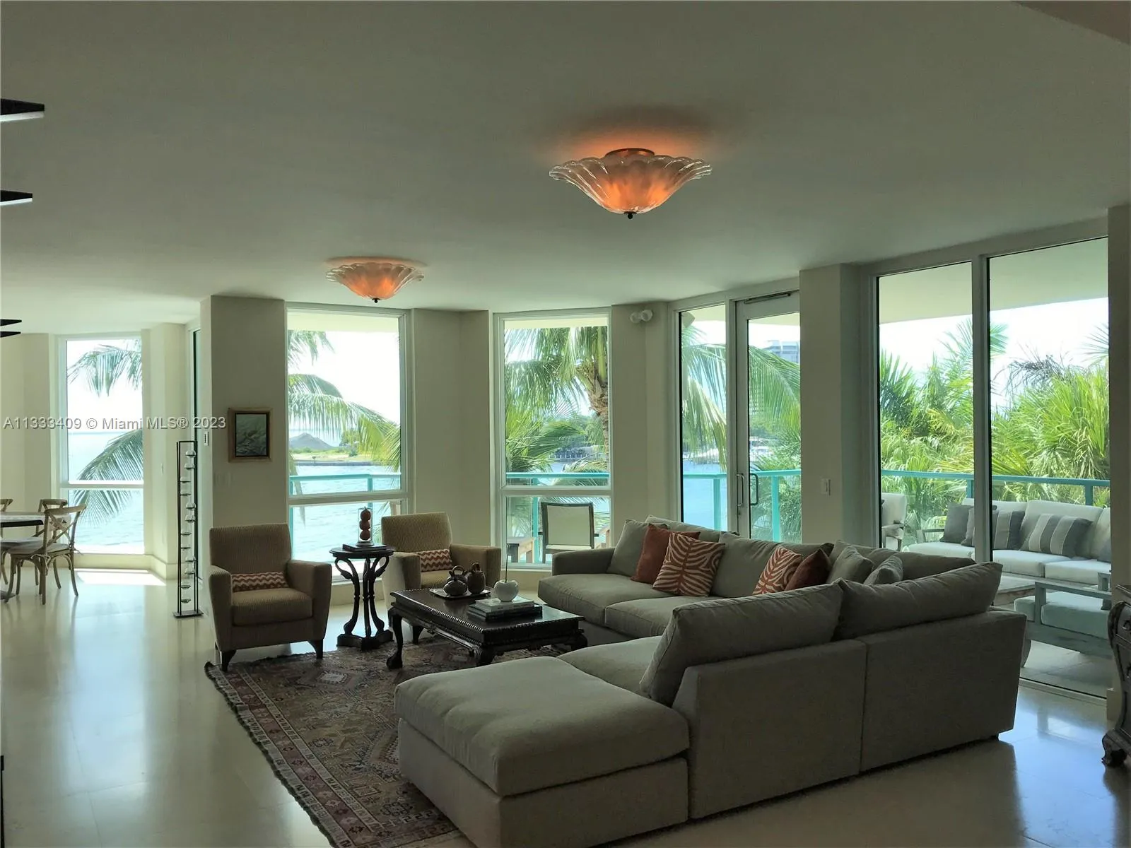 Coconut Grove, Florida 33133, United States, 3 Bedrooms Bedrooms, ,4 BathroomsBathrooms,Residential,Active,73785