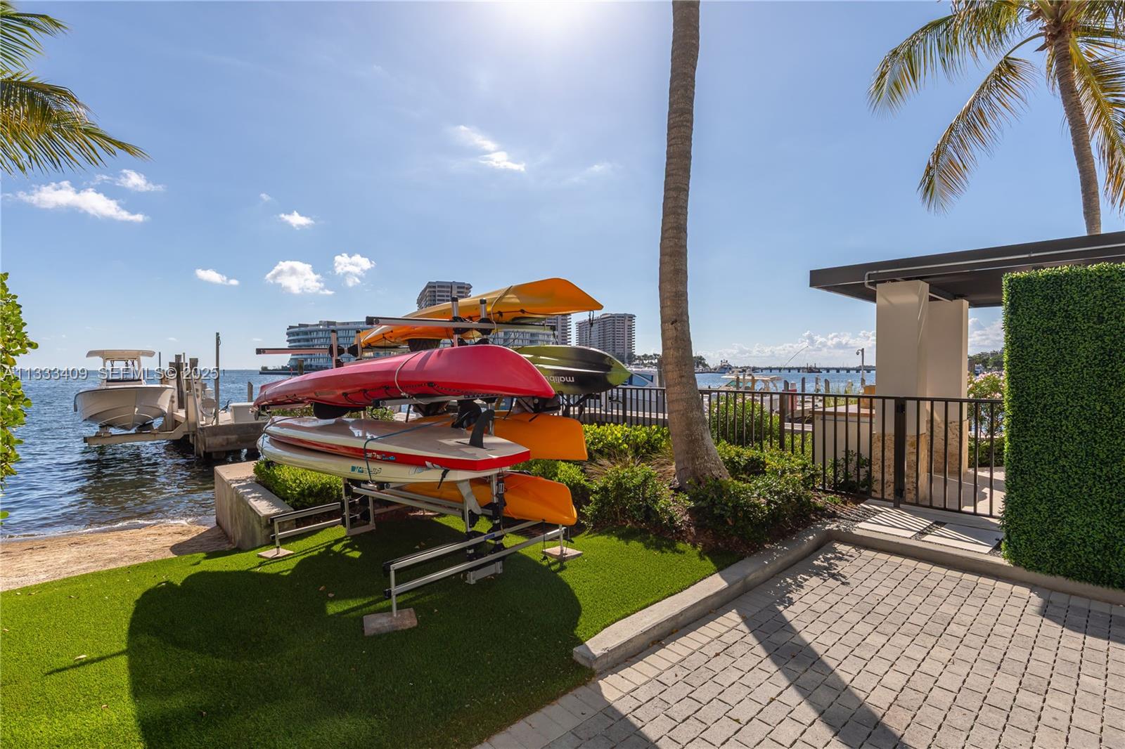 BEACON HARBOUR CONDO - Residential