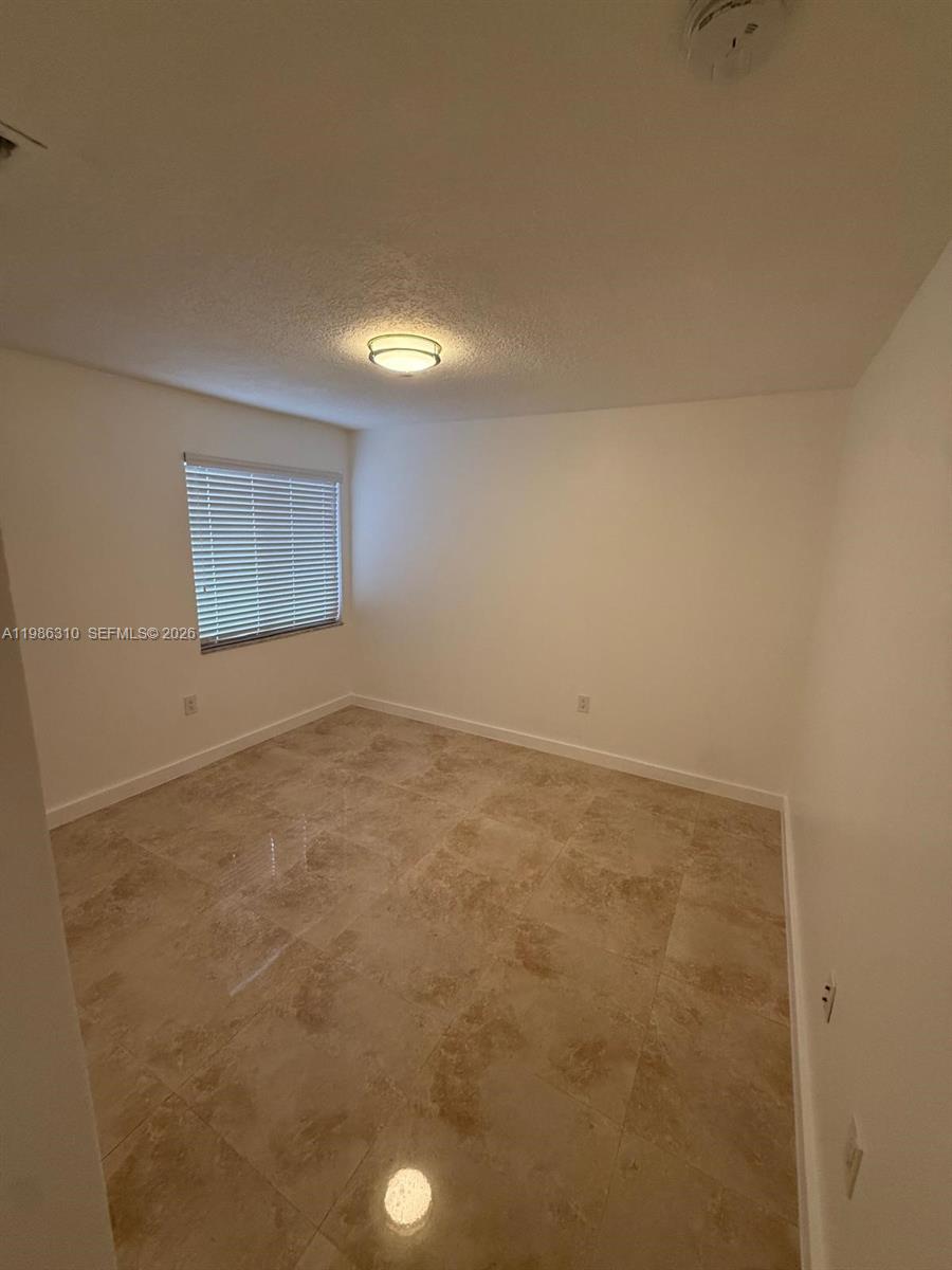 KENWOOD SUB - Residential Lease