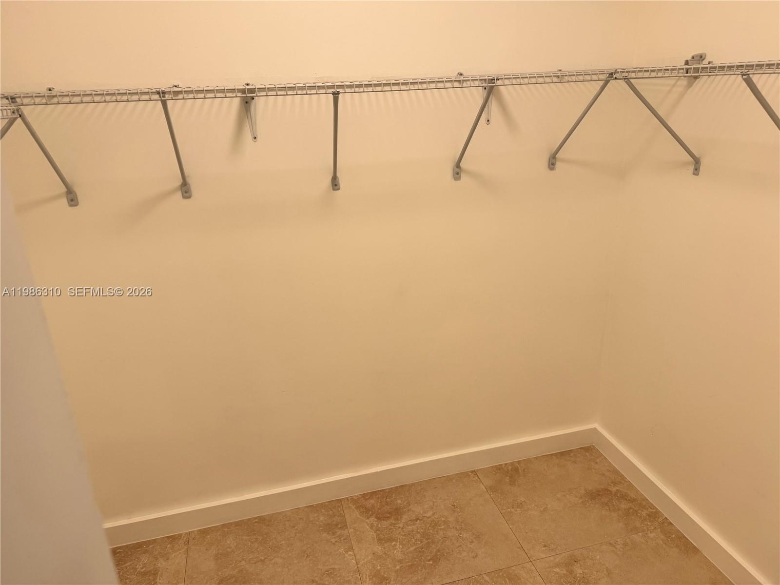 KENWOOD SUB - Residential Lease