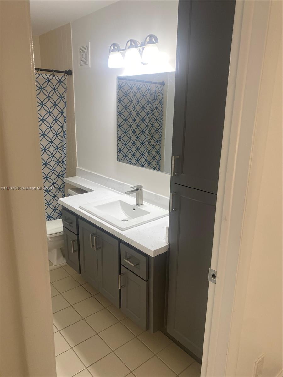 3107 Kingston Ct