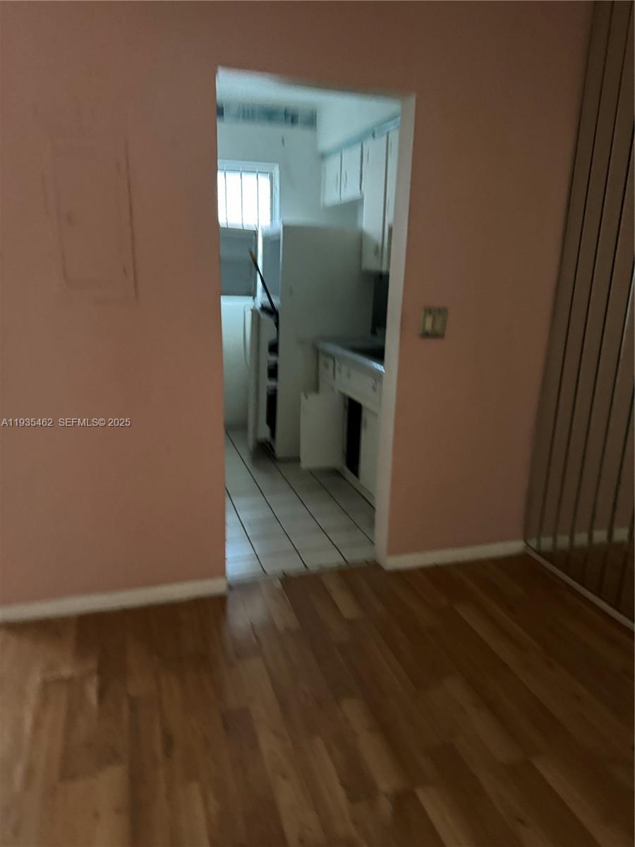 ROSE CONDO - Residential