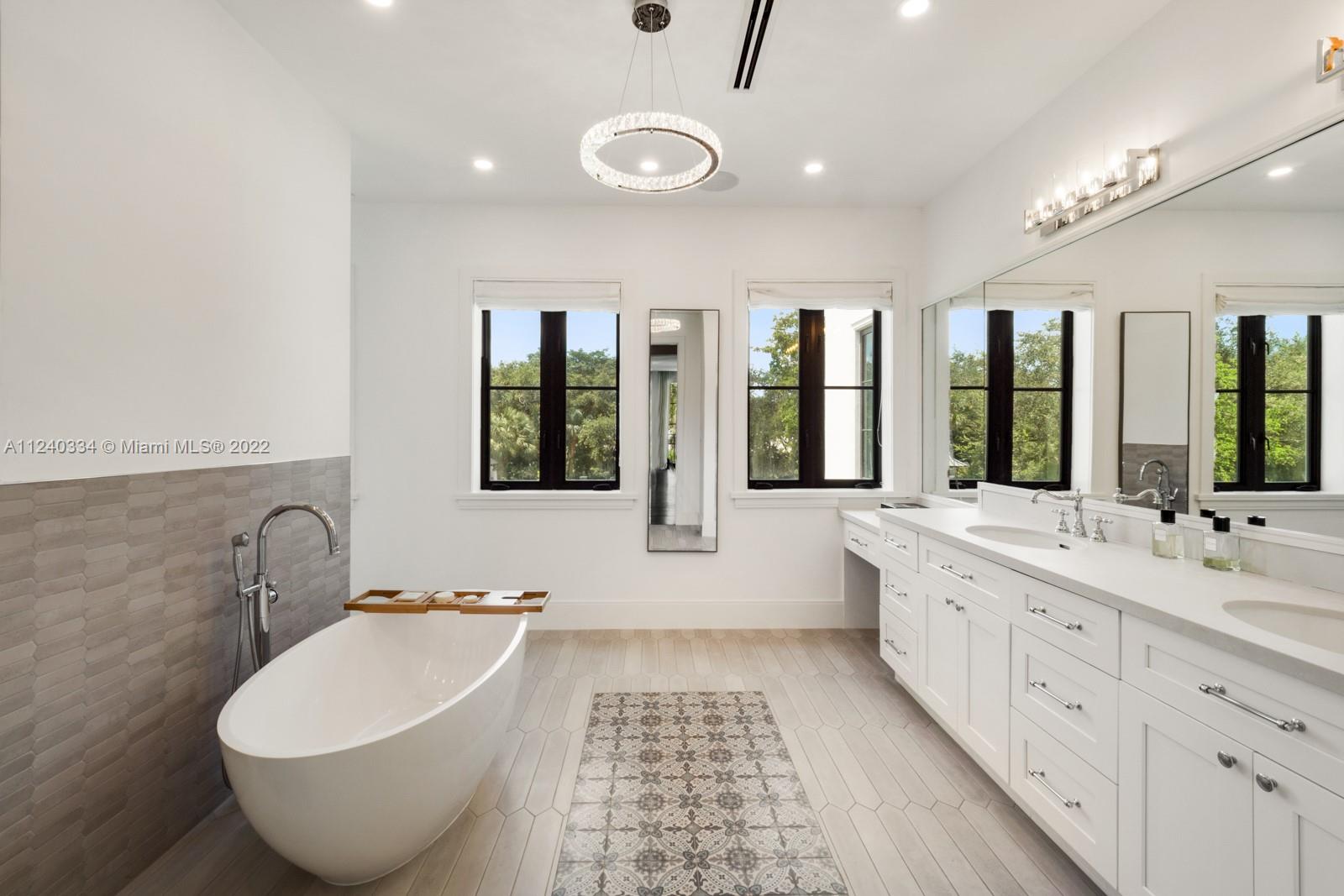 SNAPPER CREEK LAKES SUB - Residential