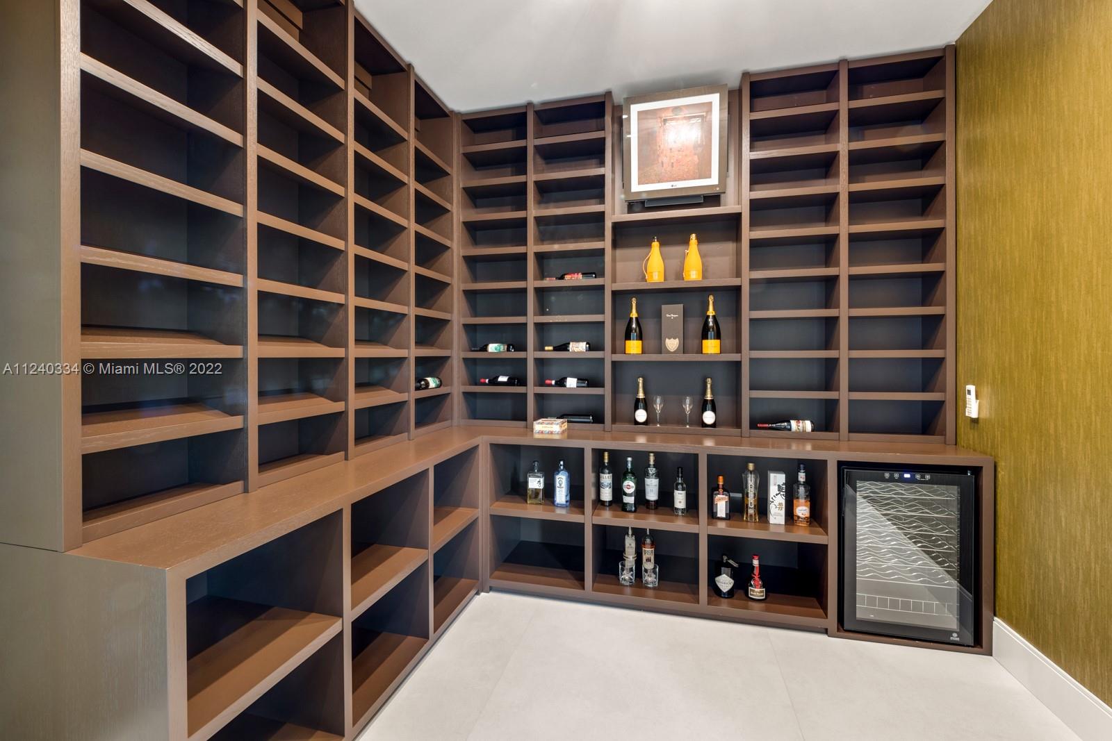 SNAPPER CREEK LAKES SUB - Residential