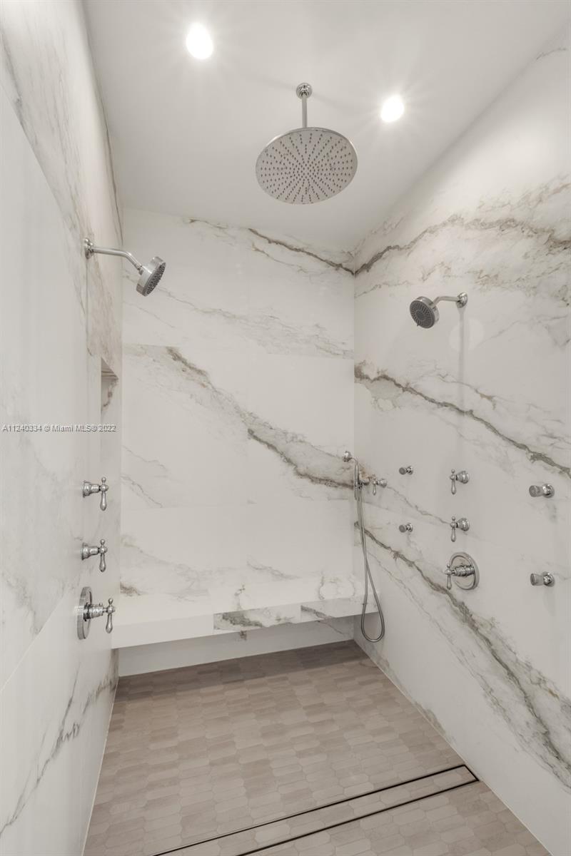 SNAPPER CREEK LAKES SUB - Residential