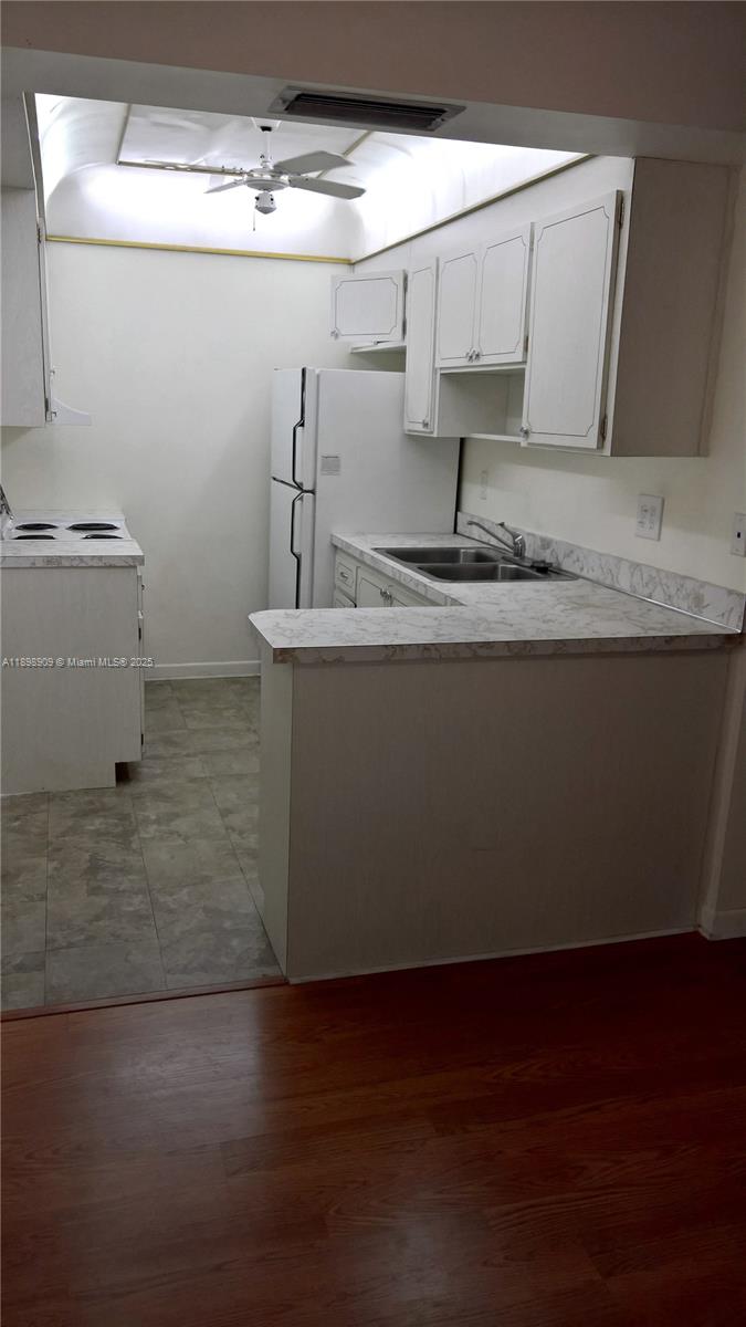 SIR WILLIAM APTS CO-OP - Residential Lease