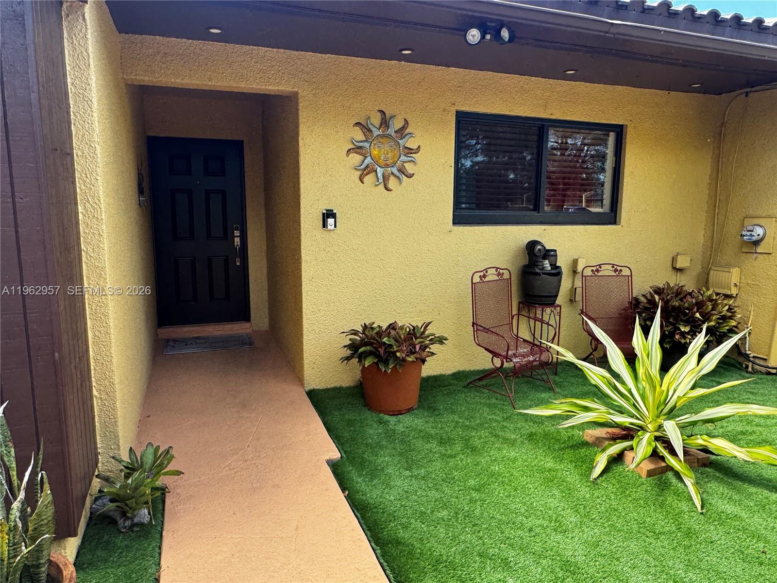 KENDALE LAKES WEST TOWNHO - Residential