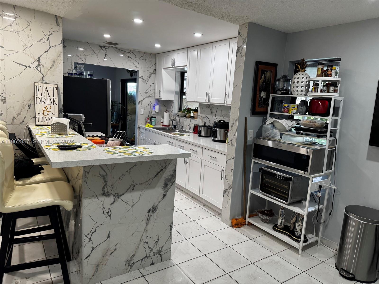 KENDALE LAKES WEST TOWNHO - Residential