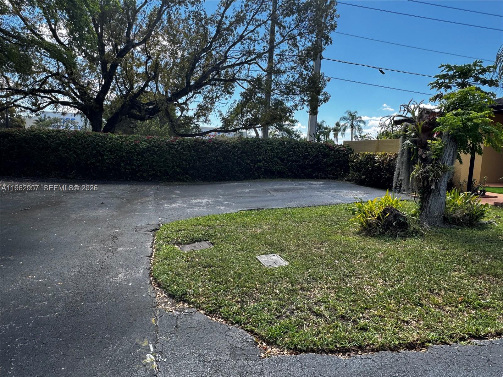 KENDALE LAKES WEST TOWNHO - Residential