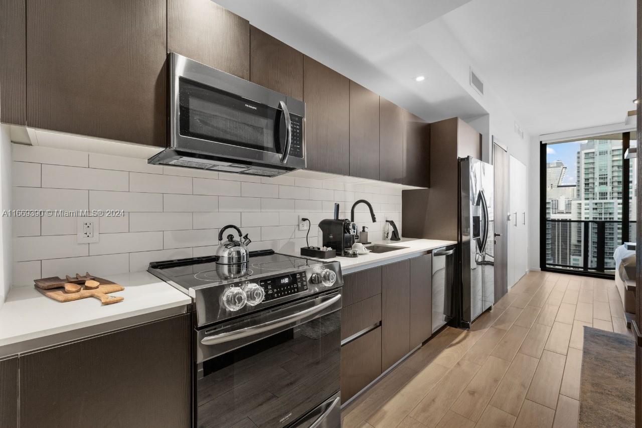 The Elser Hotel & Residenc - Residential Lease
