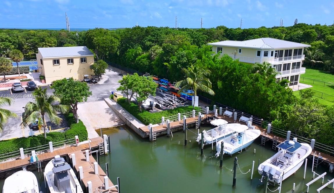 LANDINGS OF LARGO - Residential